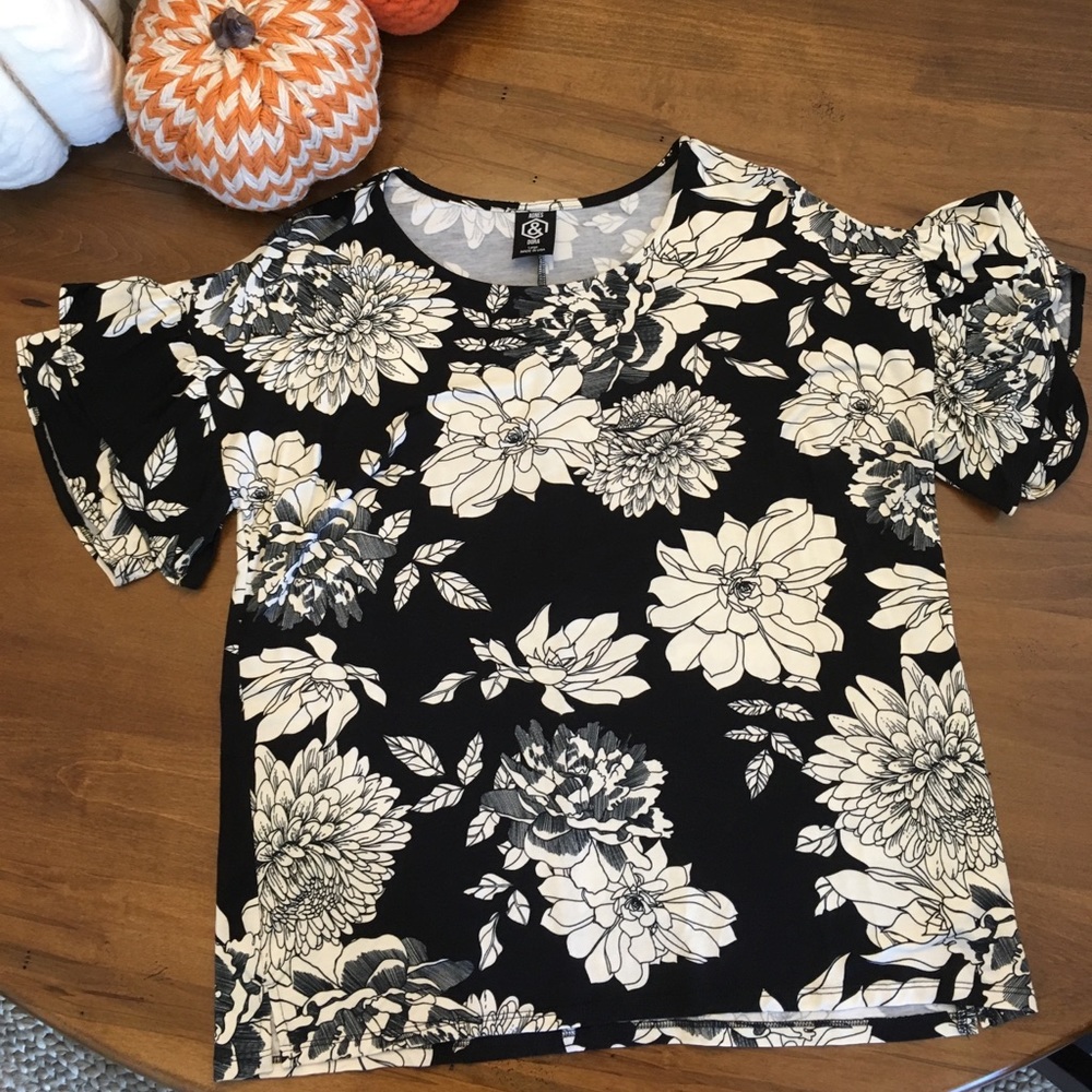 Agnes and Dora Frill Sleeve Shirt Size Large